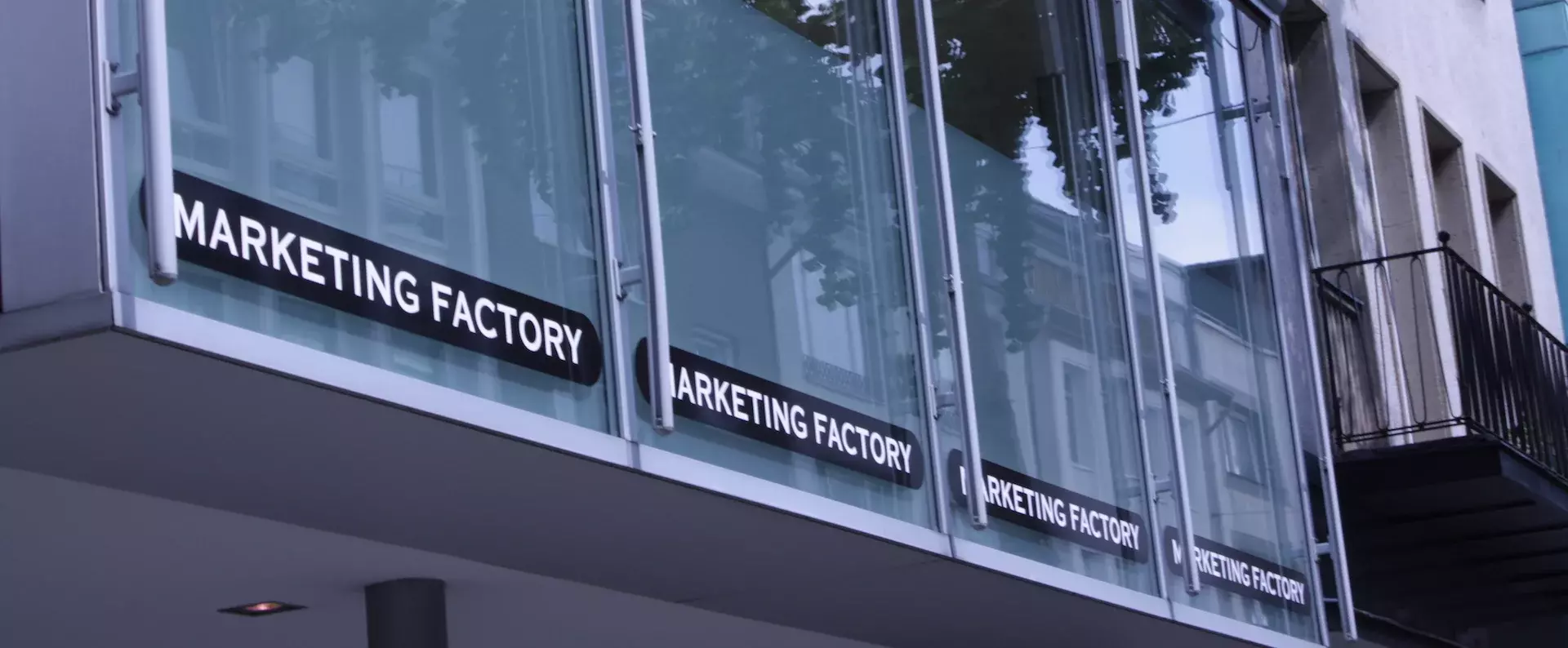 Building facade Marketing Factory